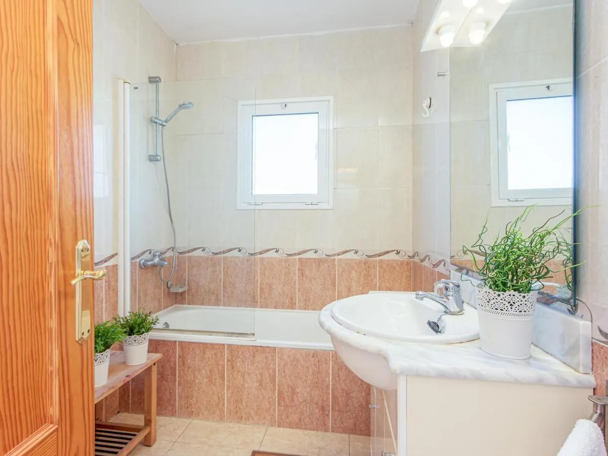Holiday home Casa Con Jardin Privado, 3 Habitaciones, Terraza Y Garaje En Sant Pere Pescador - Es-89-100