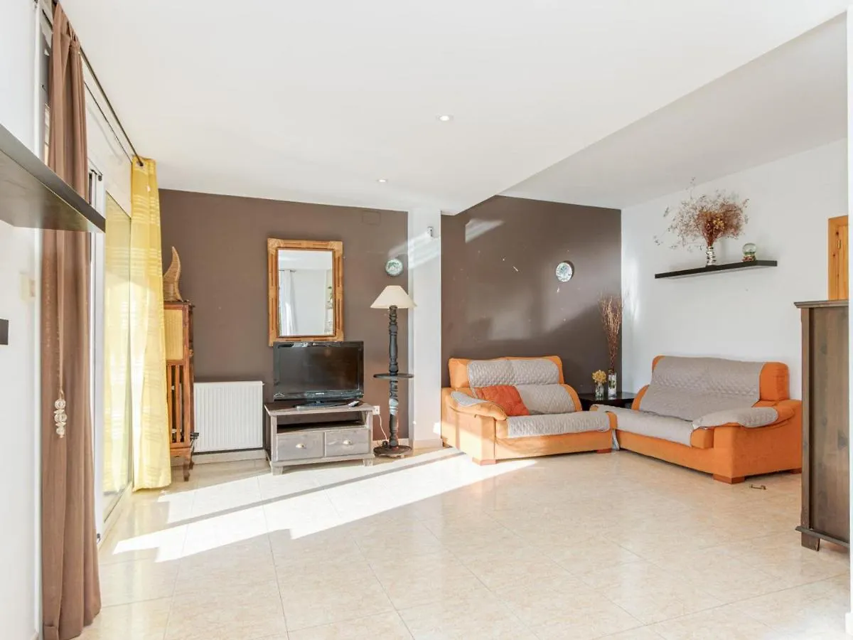Casa Con Jardin Privado, 3 Habitaciones, Terraza Y Garaje En Sant Pere Pescador - Es-89-100 0*,